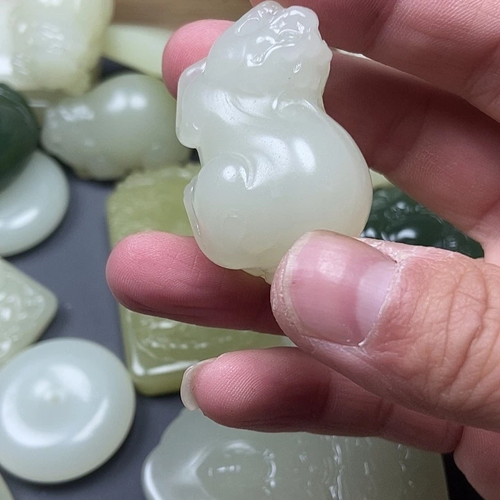 *****和田玉（青白玉）未镶嵌颈饰