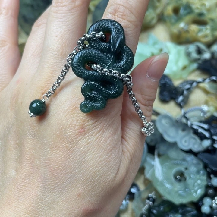 蛇纹石玉合金颈饰