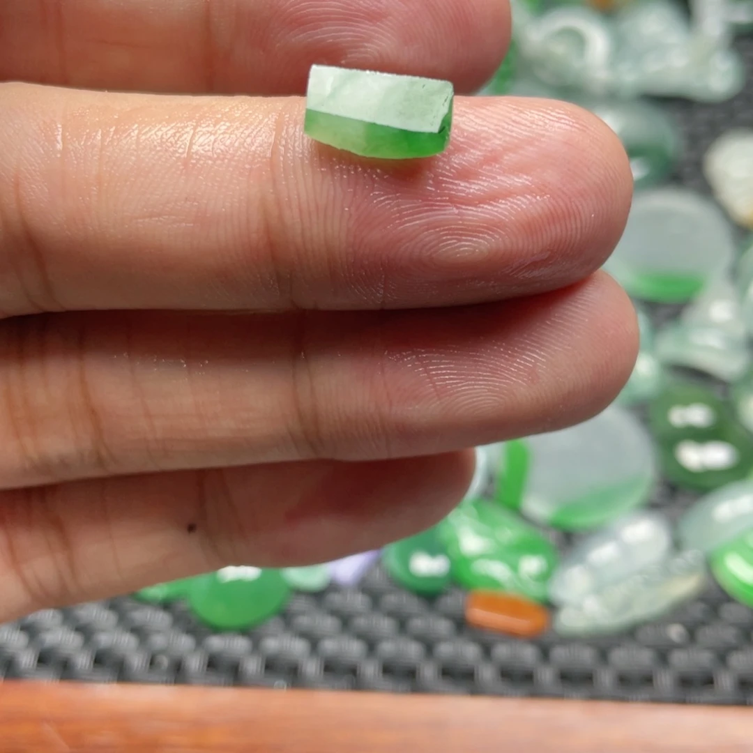 定制翡翠未镶嵌翡翠