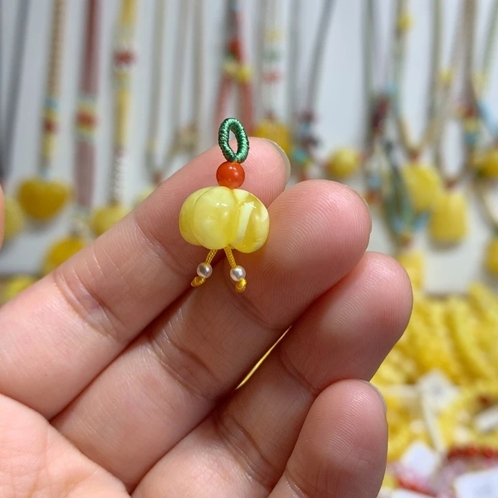 蜜蜡未镶嵌裸石特价有