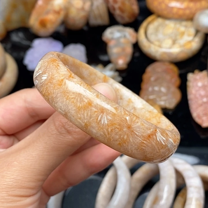 硅化珊瑚（珊瑚玉）手镯未镶嵌53.5