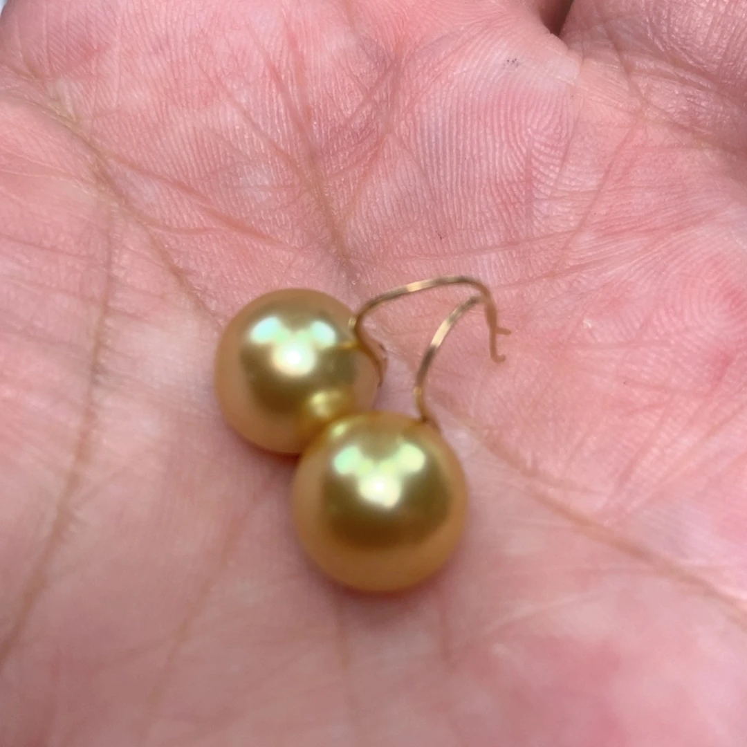 18K金镶嵌耳饰海水珍珠
