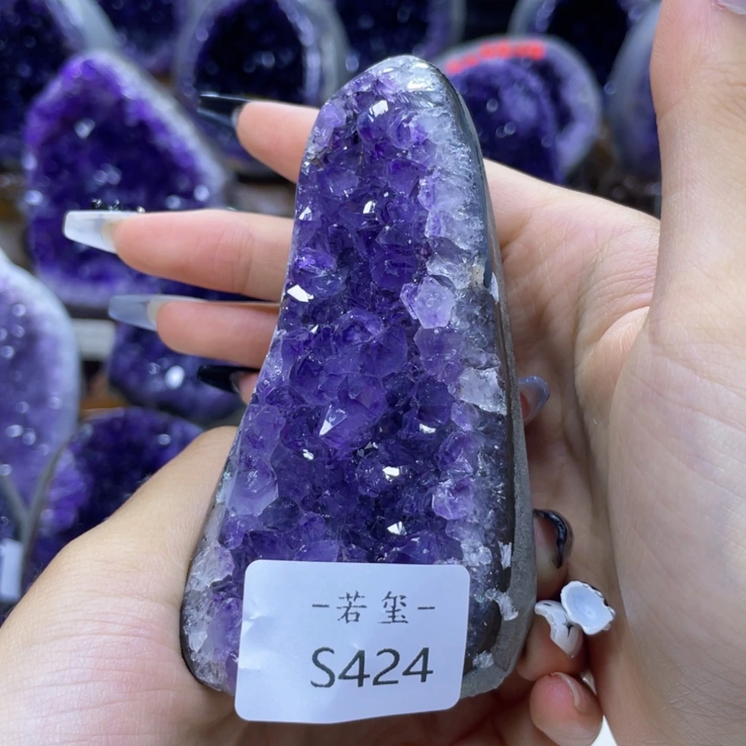 乌拉圭紫水晶摆件S424