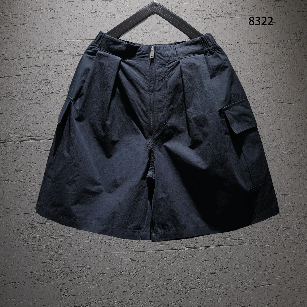 V-RO8322匹马棉150g口袋金属拉链工装短裤