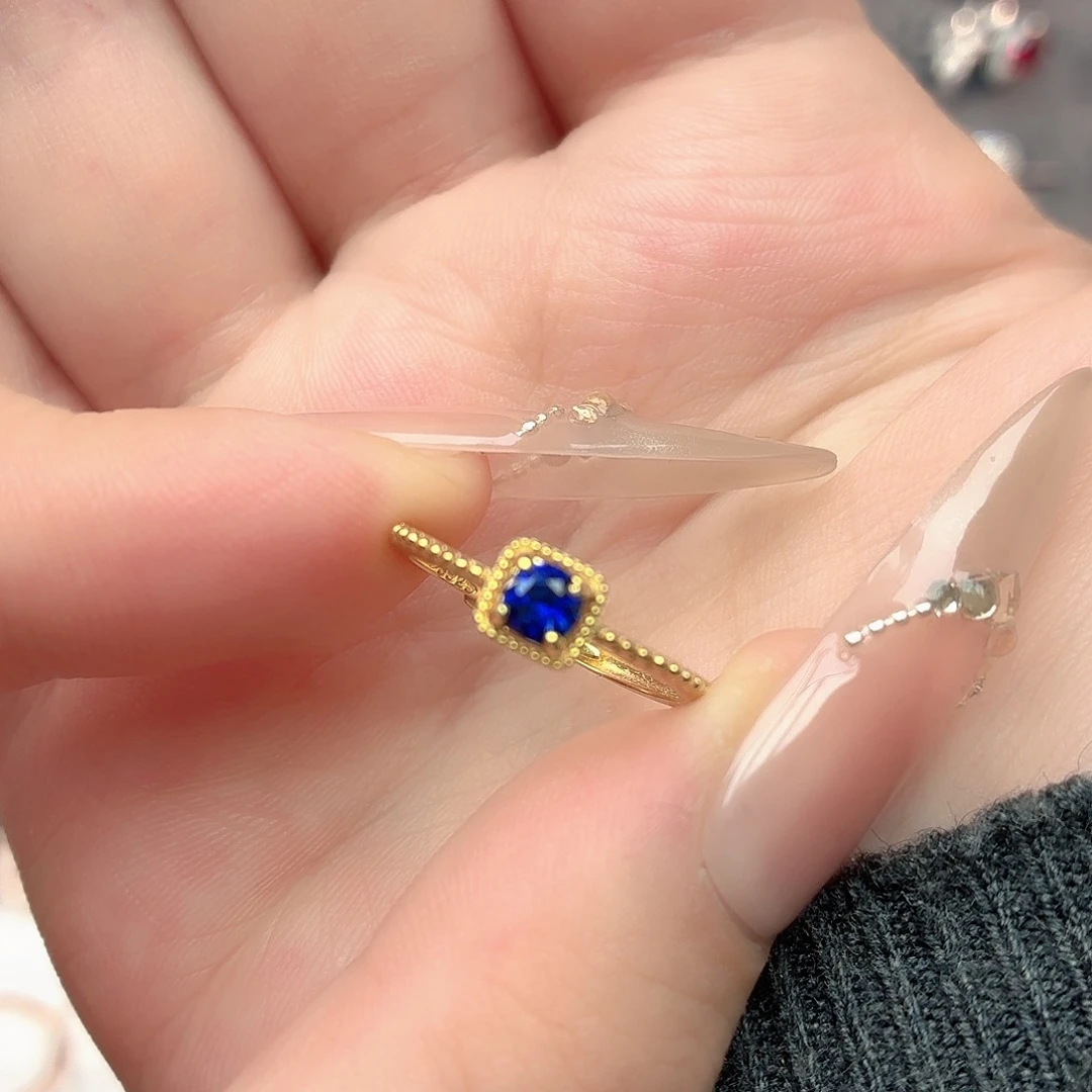 925银培育皇家蓝色宝石