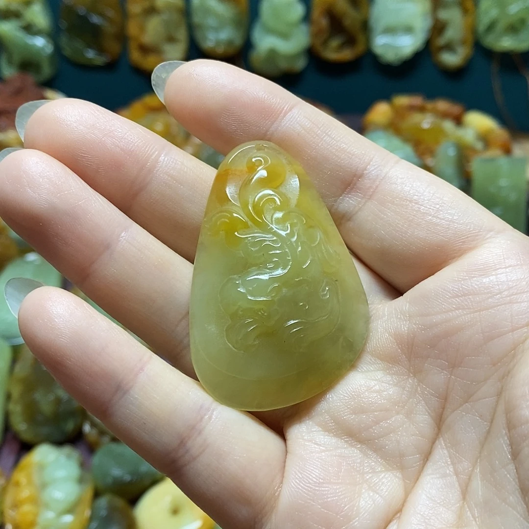 岫玉未镶嵌吊坠(不含链)