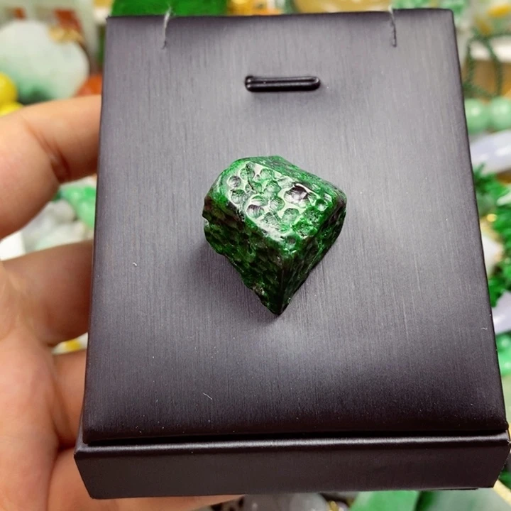 翡翠未镶嵌吊坠(不含链)?****奶