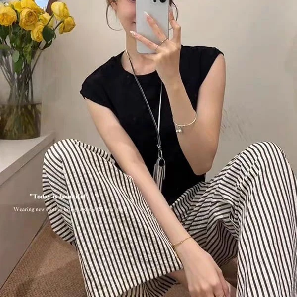 8857夏季新款圆领显瘦背心T恤搭配条纹阔腿裤套装女时尚潮流
