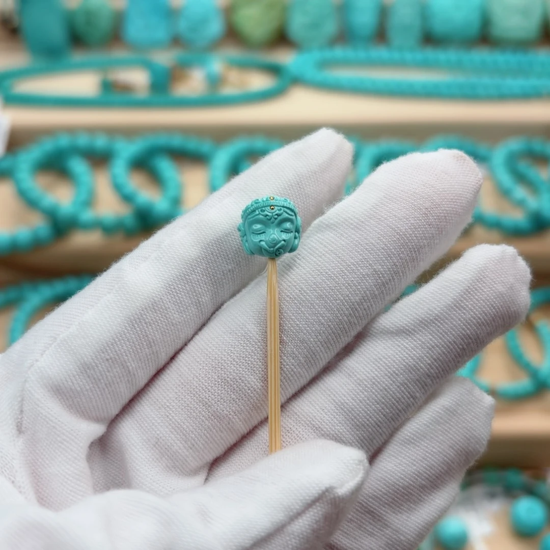 绿松石未镶嵌珠宝奇石