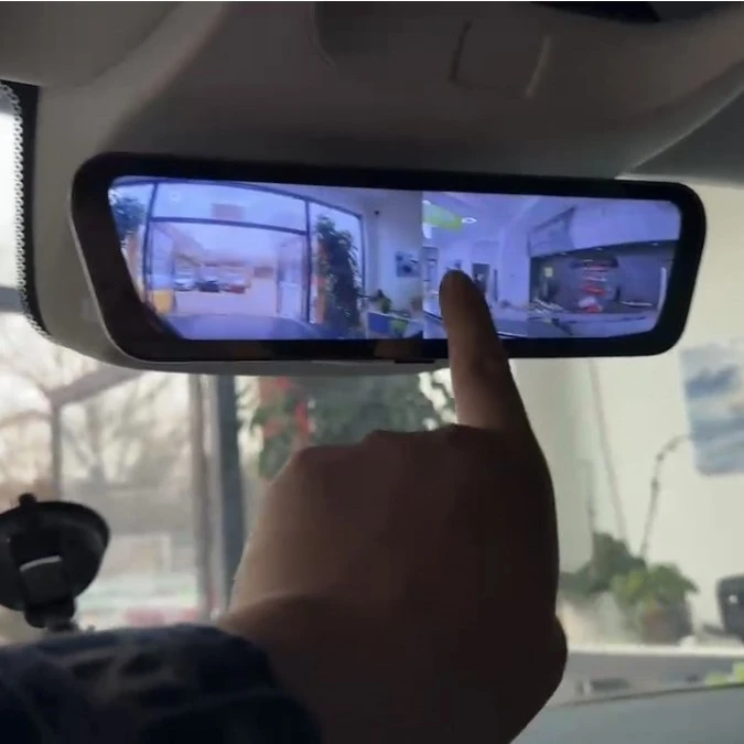 深蓝G318流媒体后视镜行车记录仪前后双录