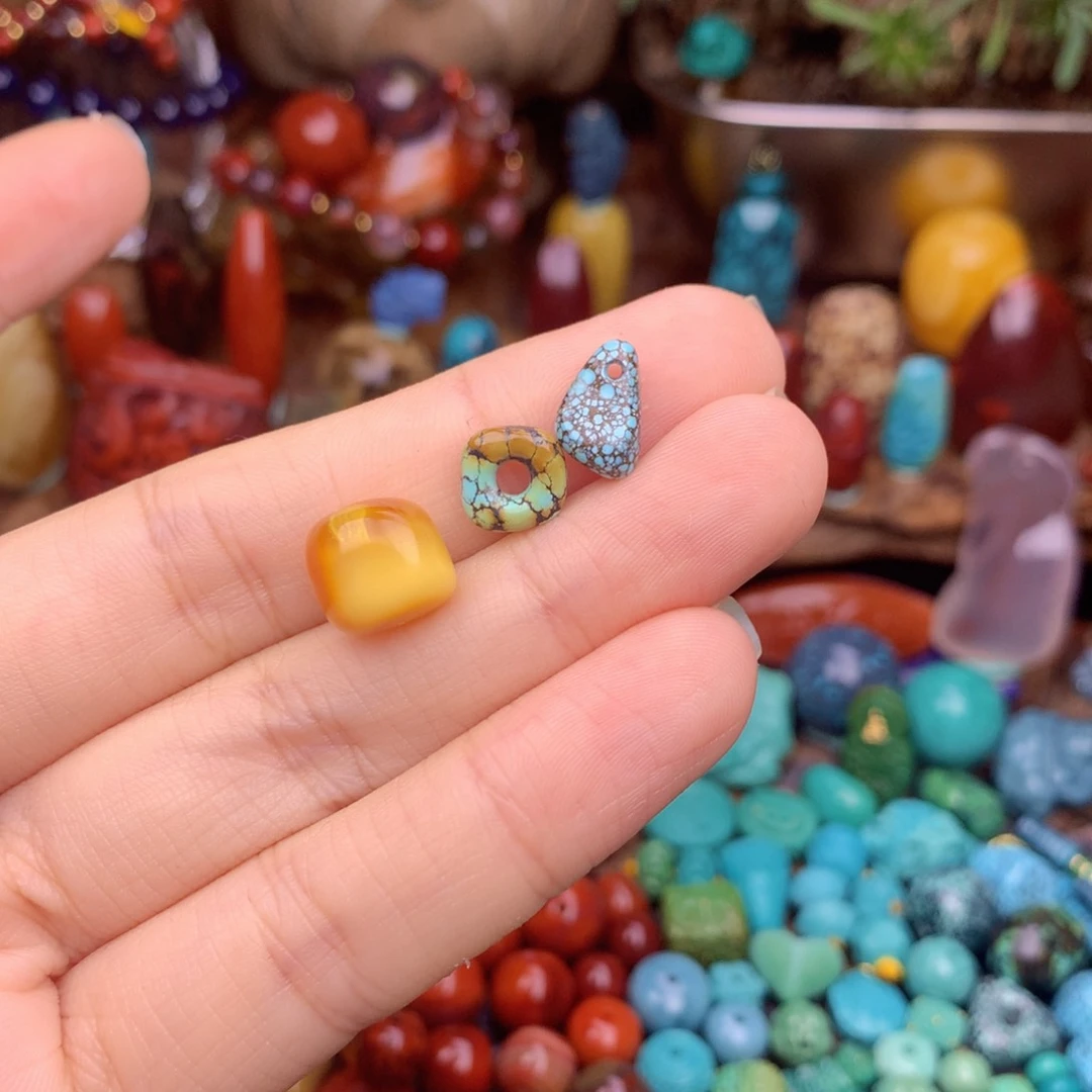 未镶嵌蜜蜡珠宝奇石