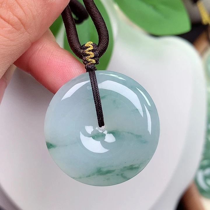 颈饰未镶嵌翡翠平安扣 31.8x6.1mm