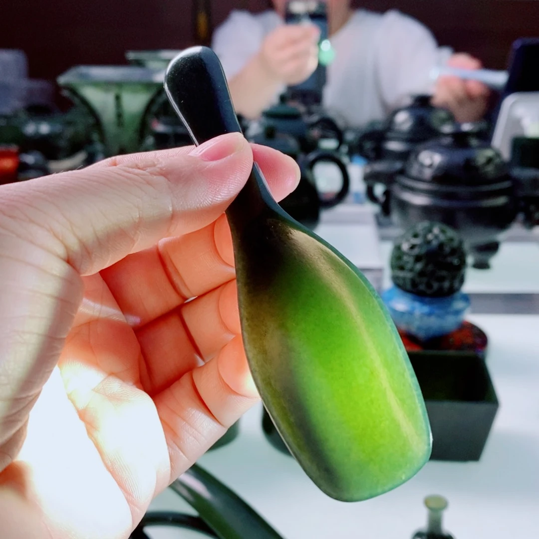 和田玉（青玉）未镶嵌摆件微瑕