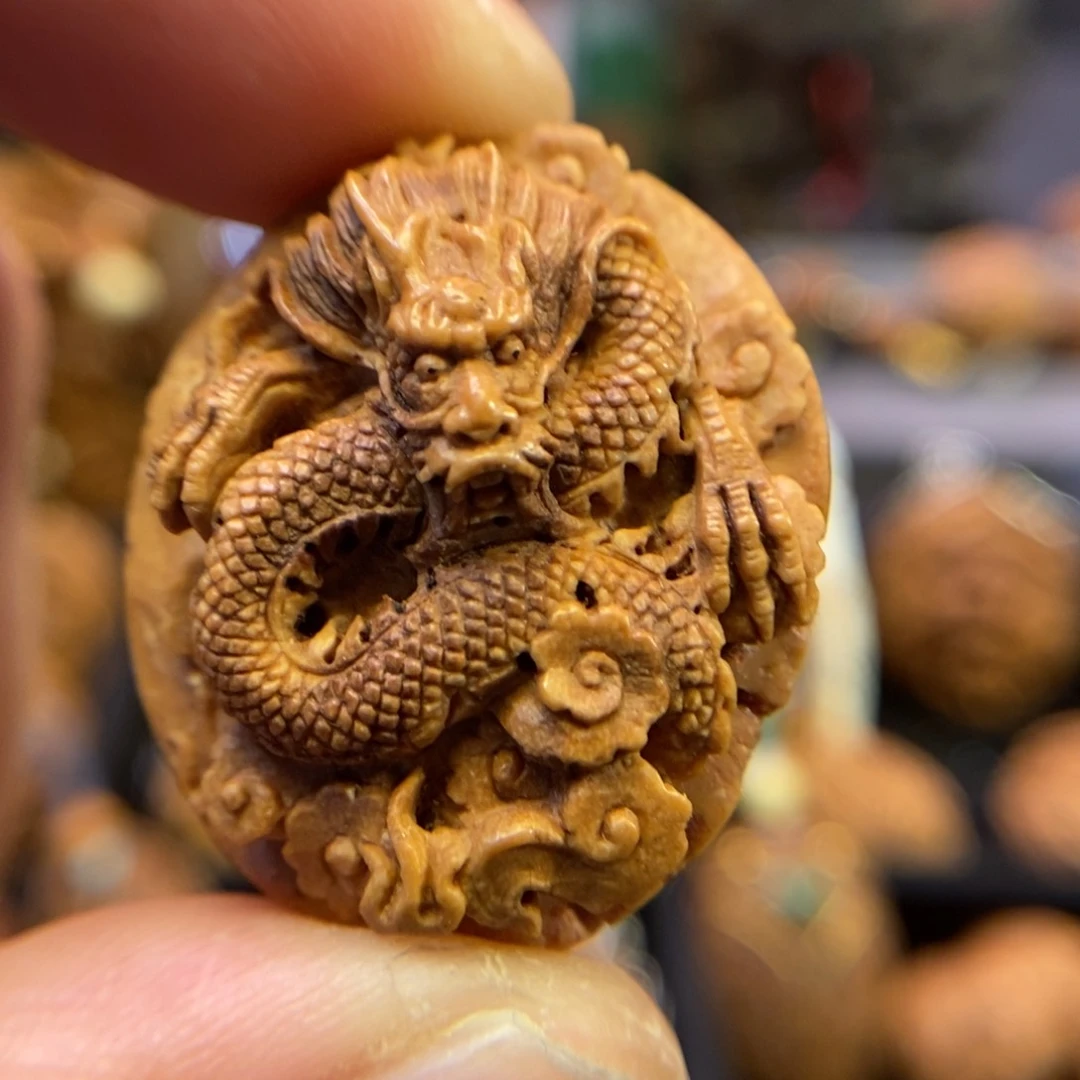 龙行天下潍坊核雕