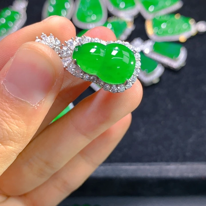 翡翠颈饰银S925镶嵌一个