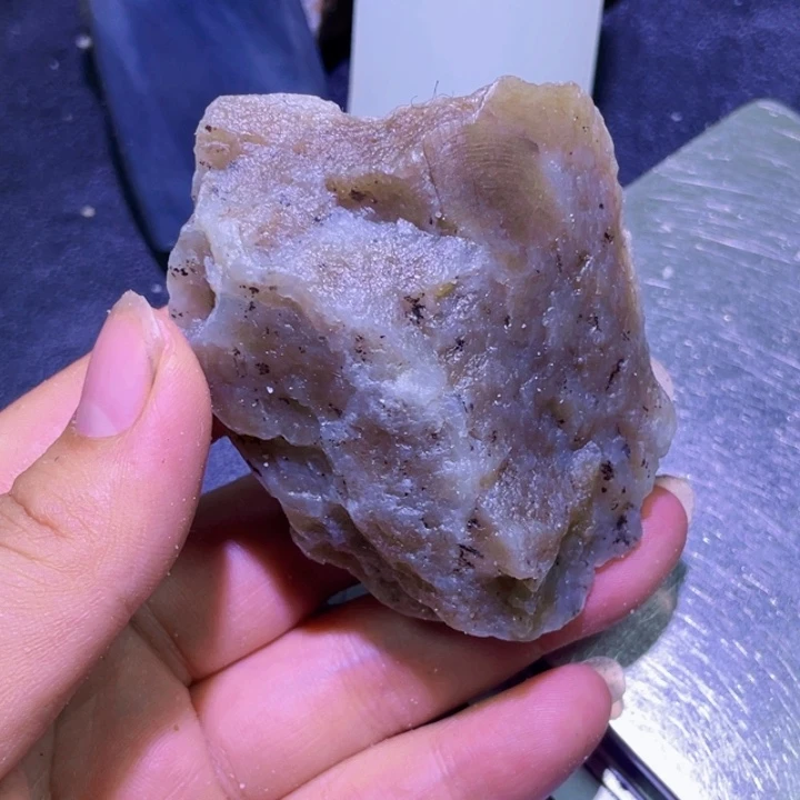 和田玉未镶嵌珠宝半成品