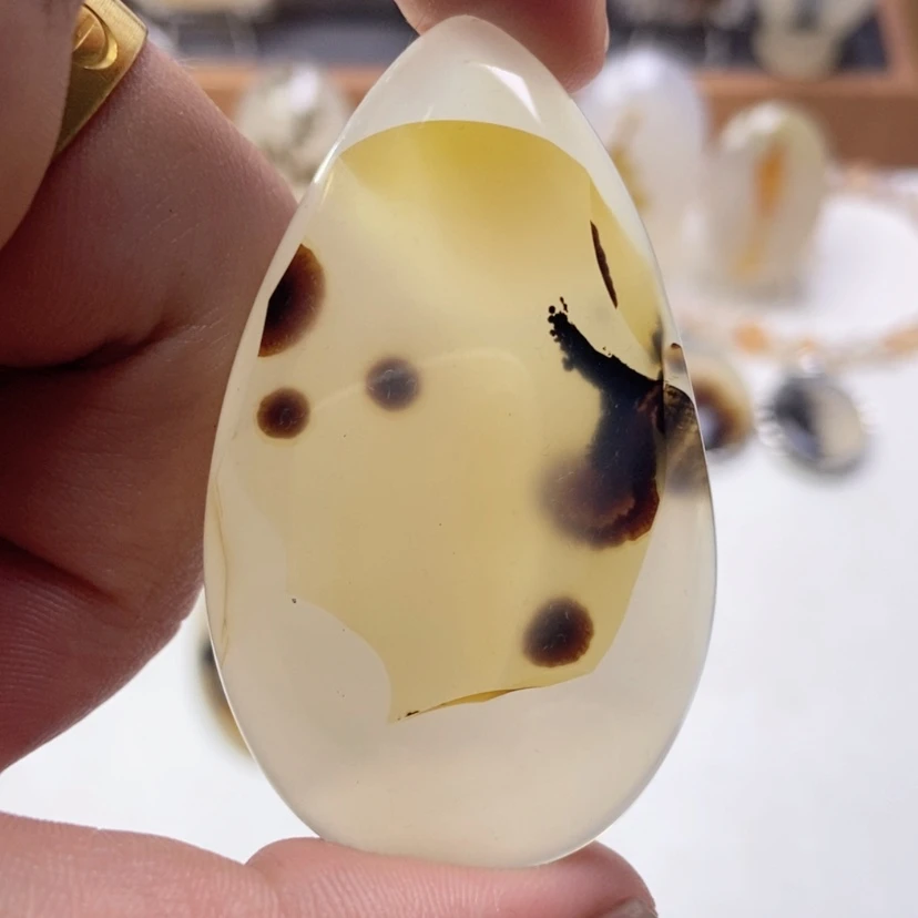 【闪购商品】玛瑙/玉髓颈饰未镶嵌