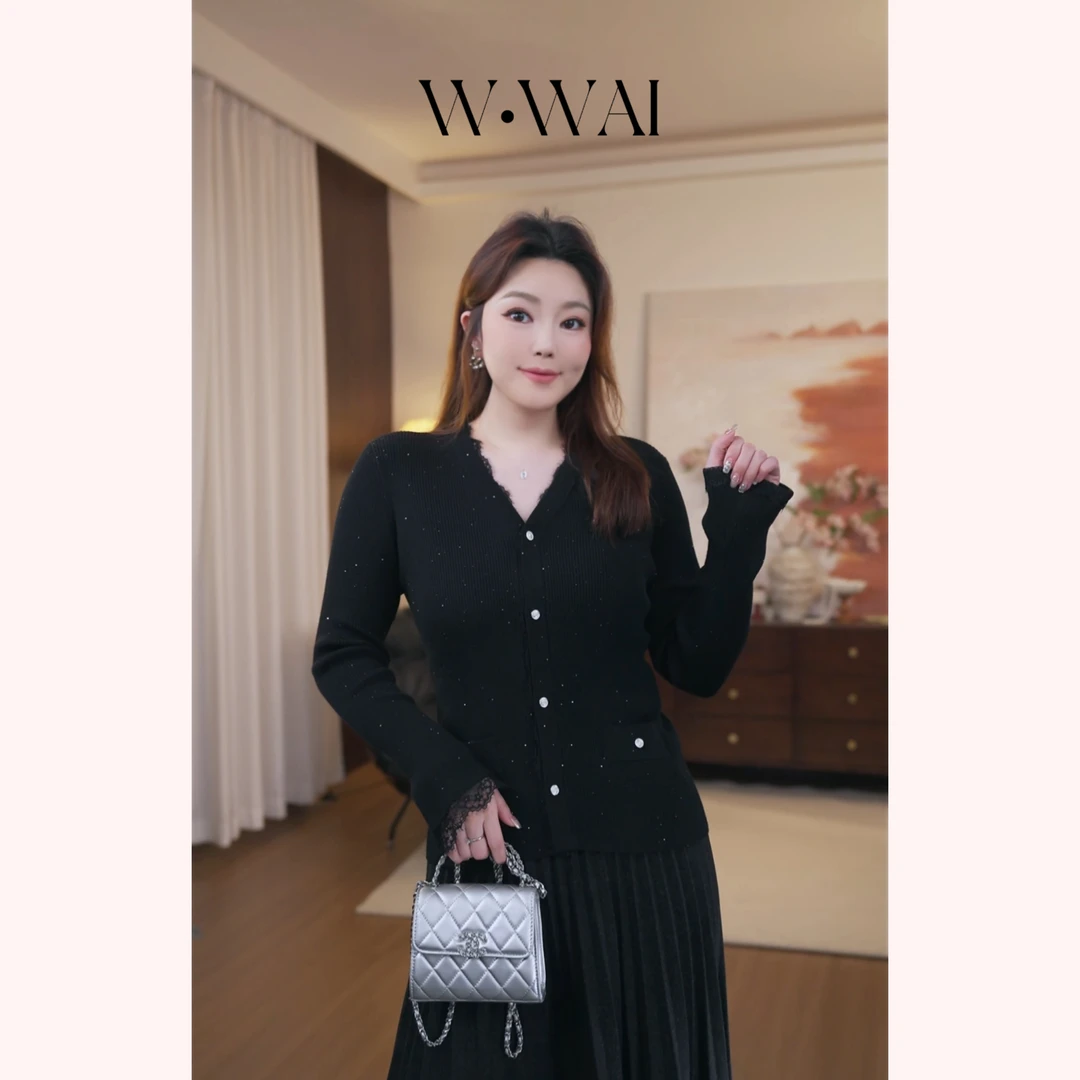 【松间诗卉】显瘦浪漫拼接蕾丝V领喇叭袖针织上衣 SQ53Z107