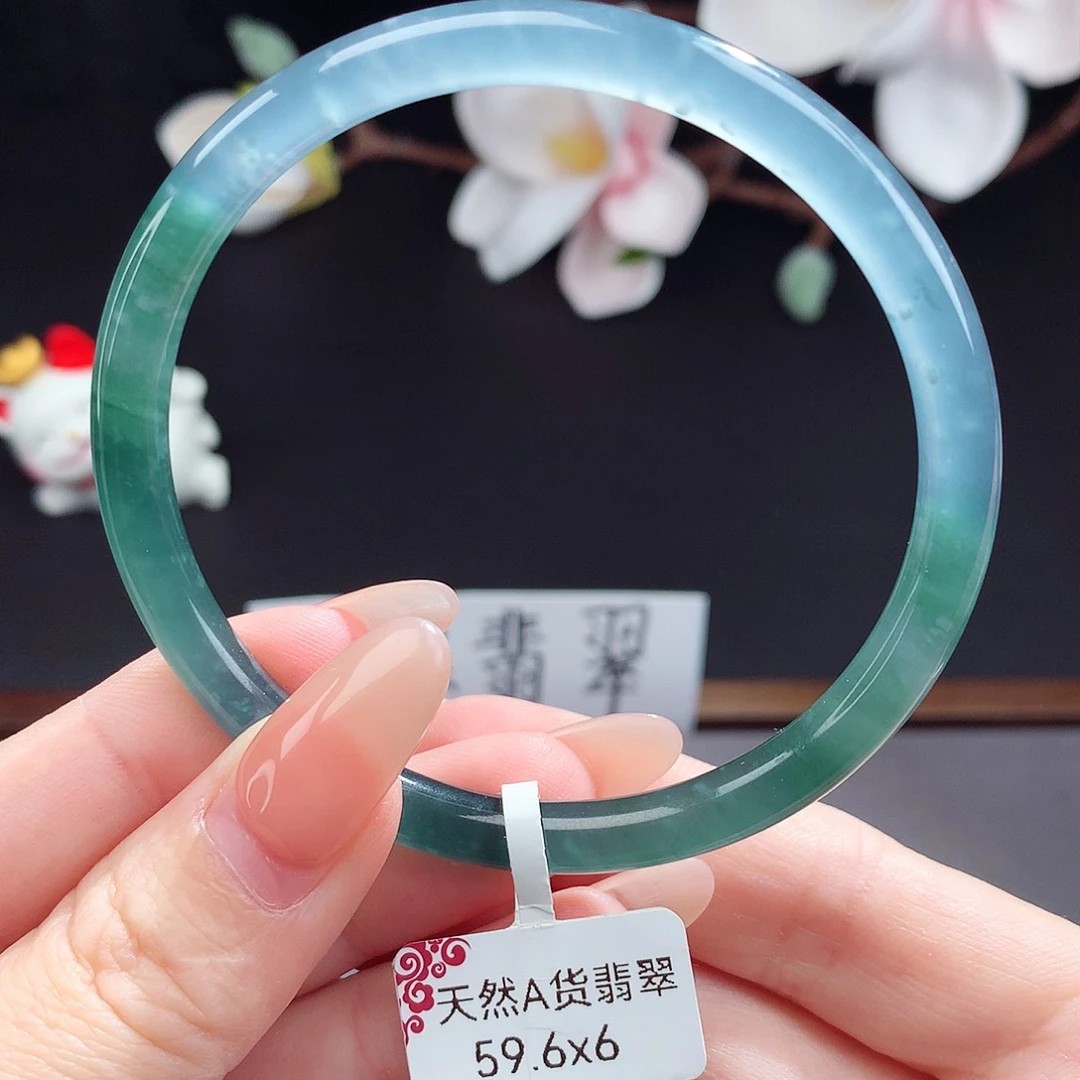 翡翠手镯（圆镯）未镶嵌