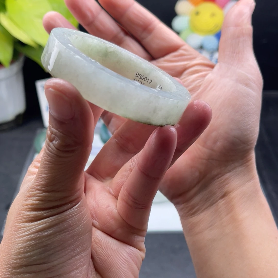 【闪购商品】定制翡翠53-55正圈未镶嵌手镯
