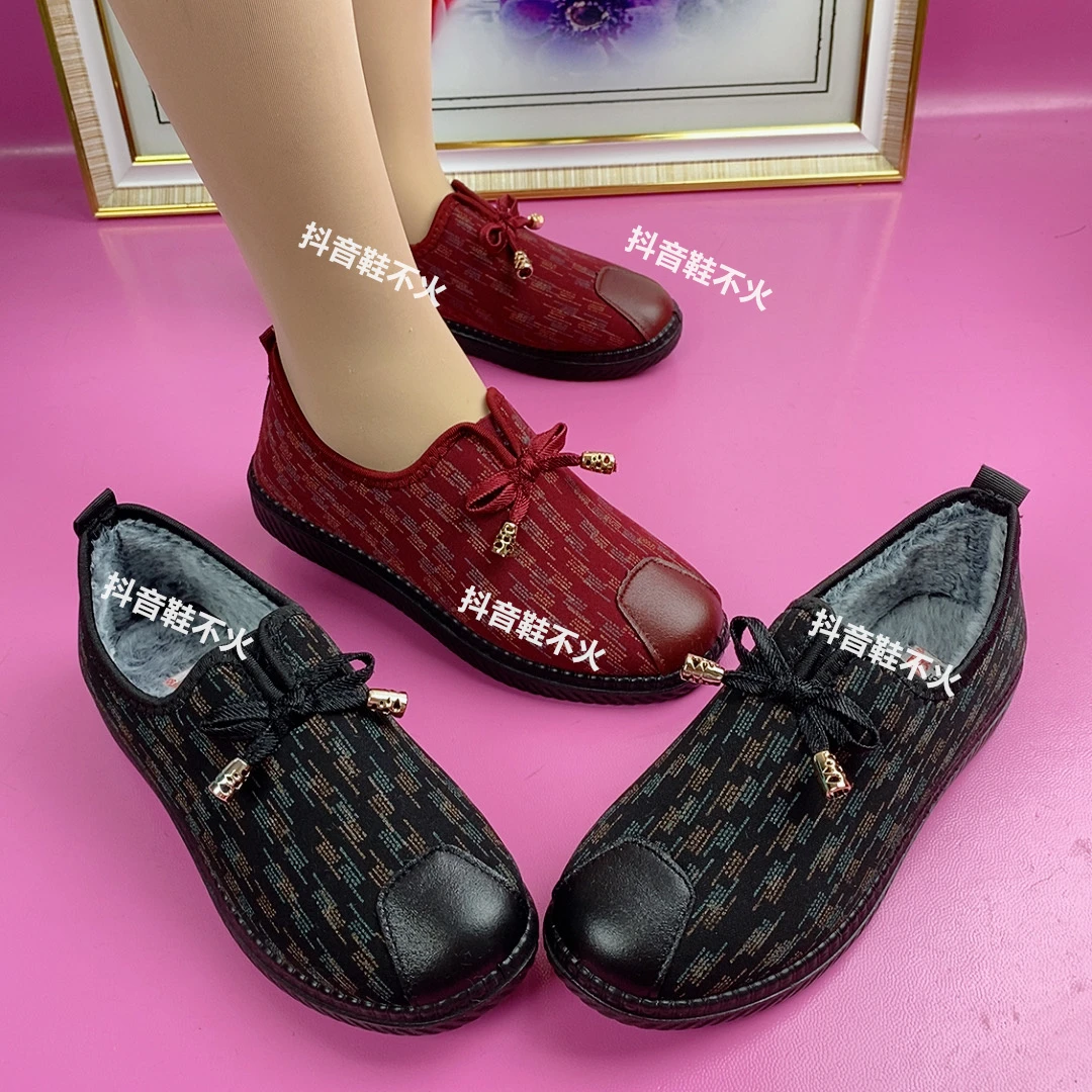 2025早冬新款加绒保暖老北京布鞋女士棉鞋软底防滑中老年妈妈棉靴