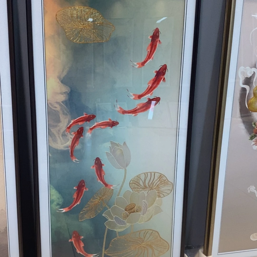 竖款铜角实木九鱼戏金莲