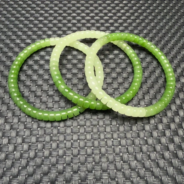 天然和田玉碧玉直切渐变药片6*3mm精美手串