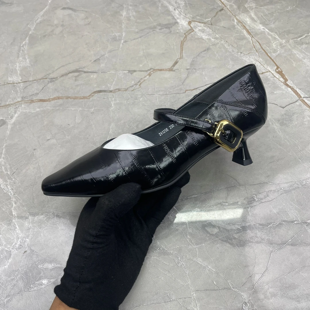 单鞋女（牛皮）41256（孤品）a区39码