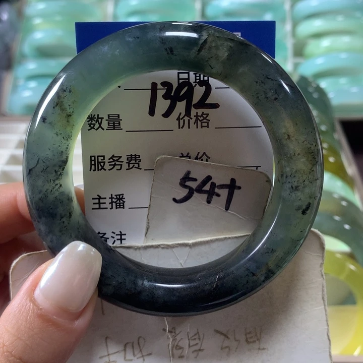 蛇纹石玉未镶嵌手镯1392