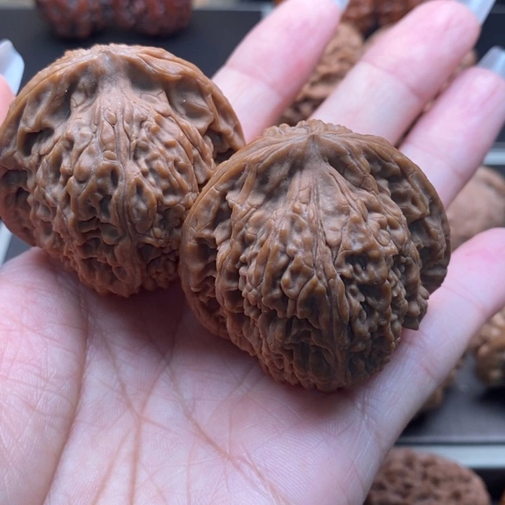 王****吊坠文玩核桃南疆石