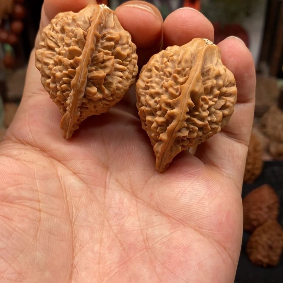 文玩核桃把件麒麟纹