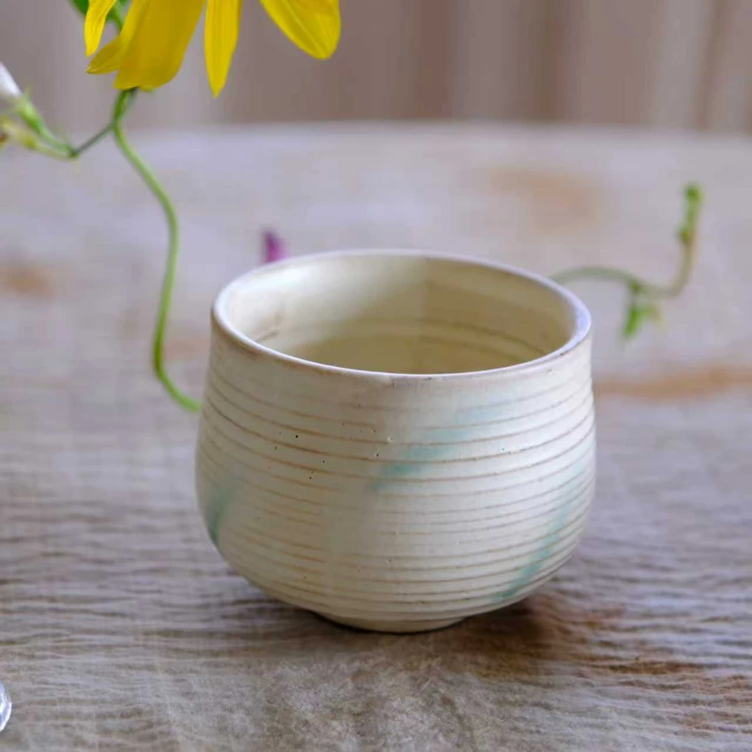 小喜宅 天水碧圆圆手握杯