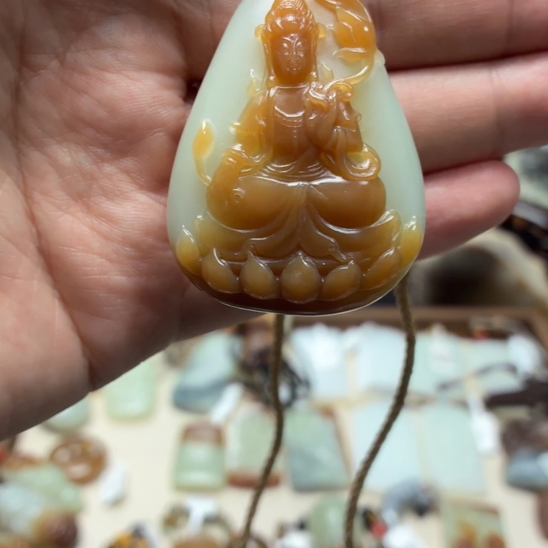 和田玉未镶嵌颈饰