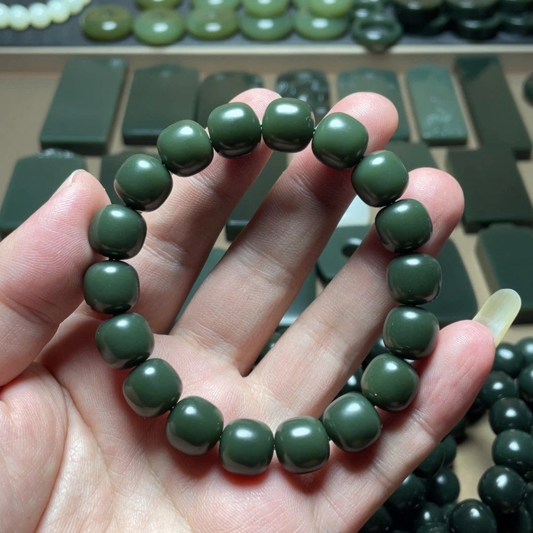 和田玉未镶嵌手链