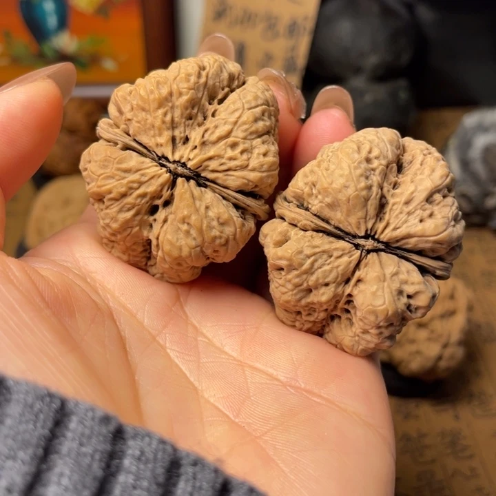 顾****d云南野生铁核桃默认微瑕40