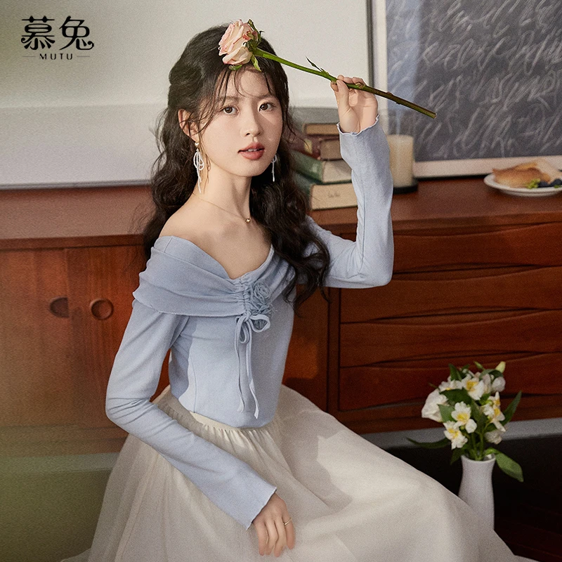 慕兔法式温柔风套装女秋季2024新款立体花朵上衣网纱半身裙两件套