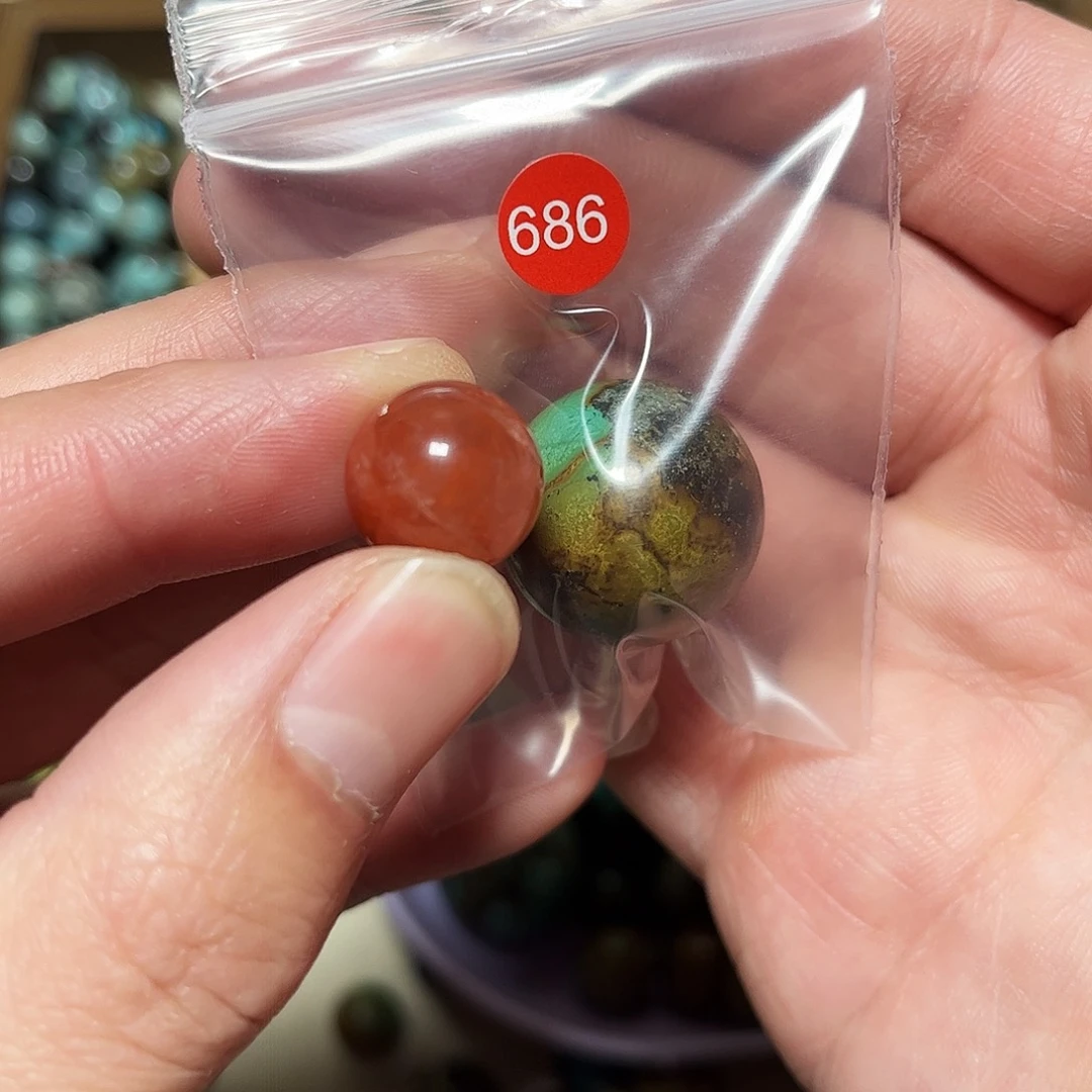 与***扣南红玛瑙未镶嵌珠宝奇石