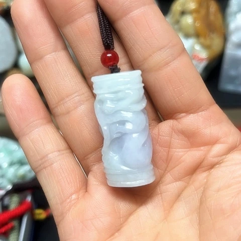 翡翠未镶嵌颈饰挂件