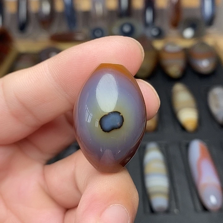 玛瑙/玉髓合金颈饰