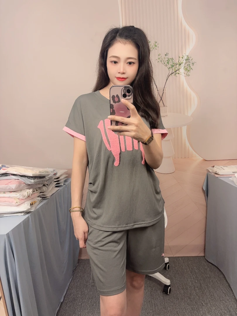 夏季新款韩潮女生短裤短袖睡衣带胸垫防凸点家居服套装简约休闲服