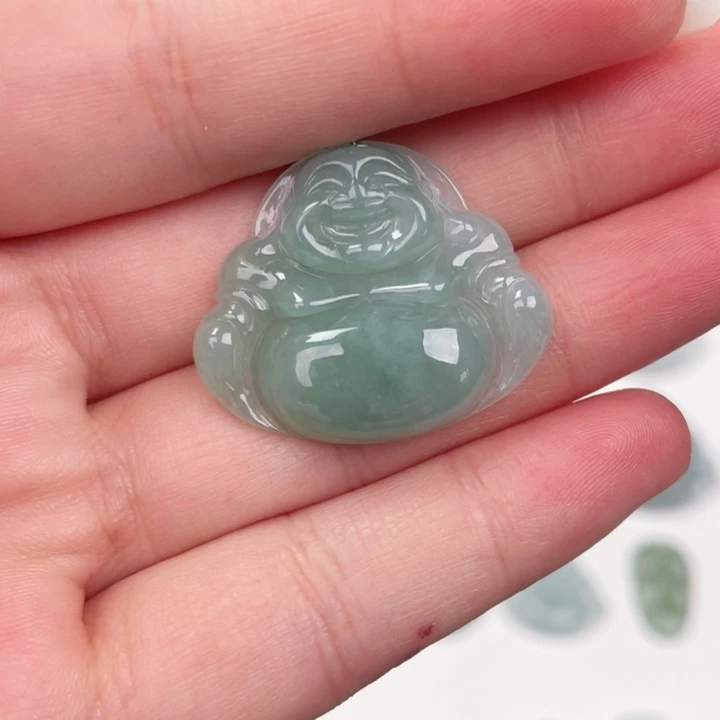 翡翠未镶嵌颈饰佛公