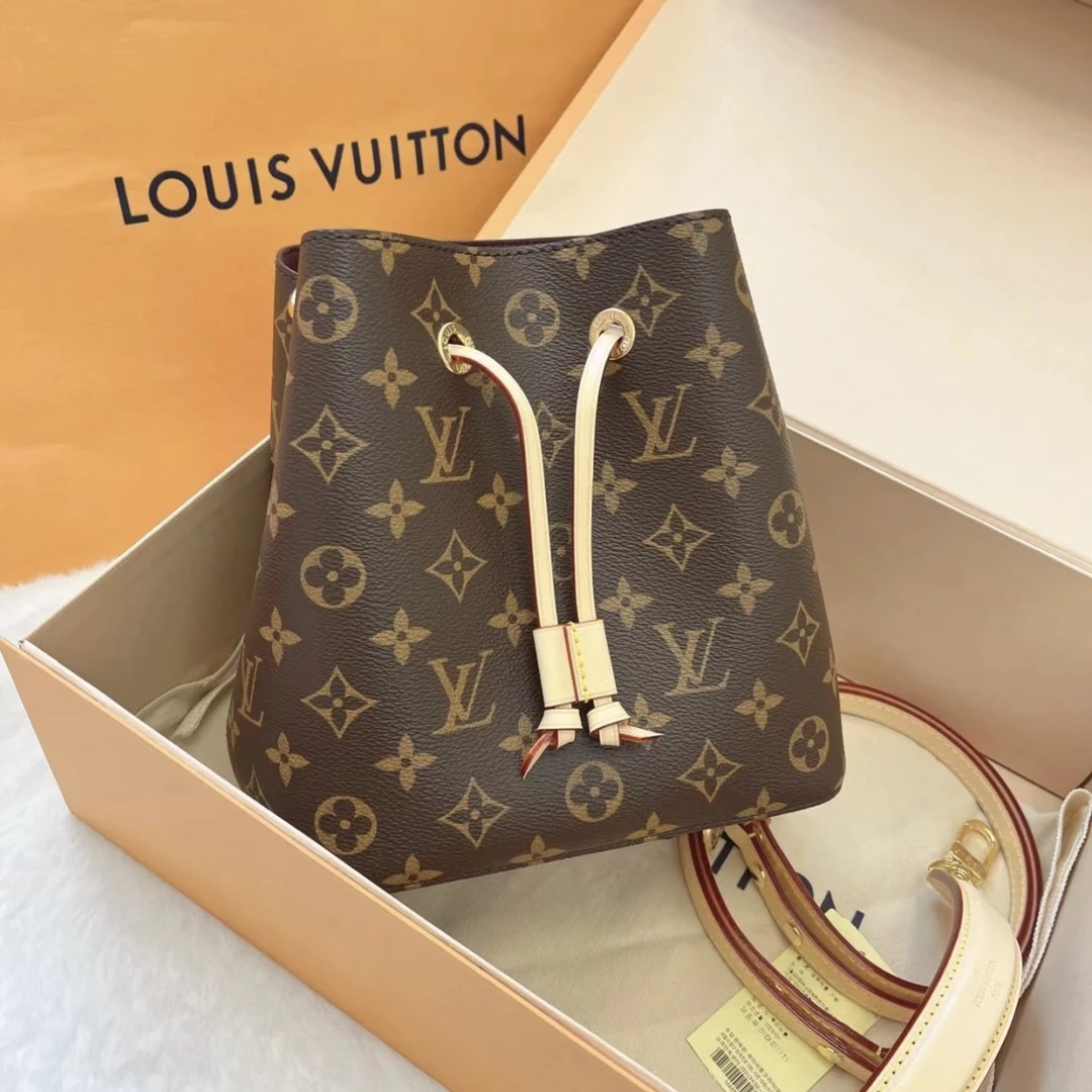 未使用 LV Lv新款闲置新小水桶/小芒果