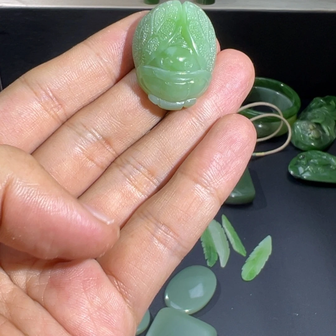 阿****和田玉未镶嵌珠宝奇石