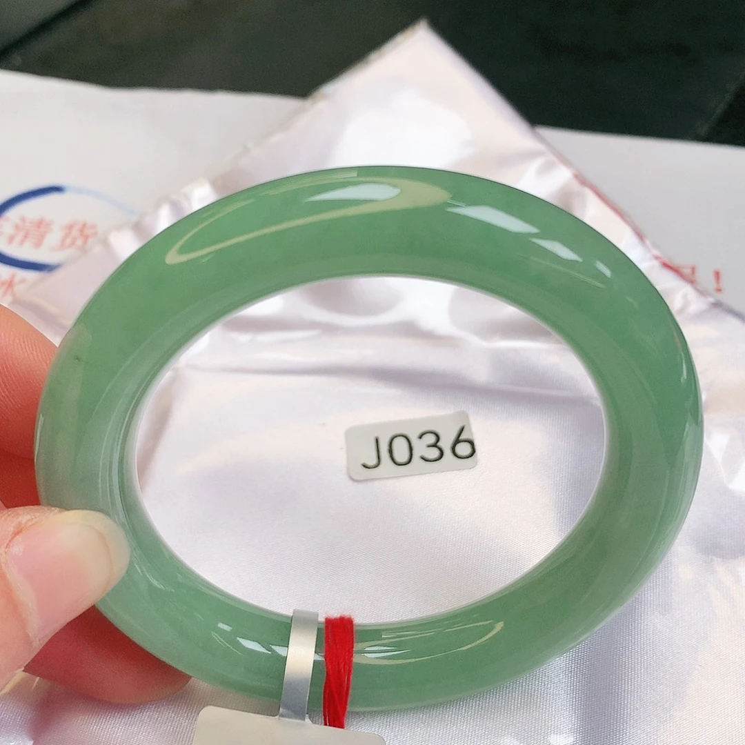 【闪购商品】翡翠手镯未镶嵌缅甸天然a货翡翠