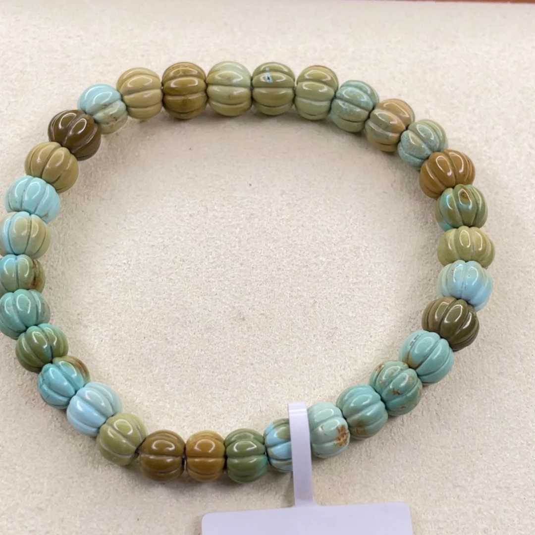 绿松石未镶嵌颈饰