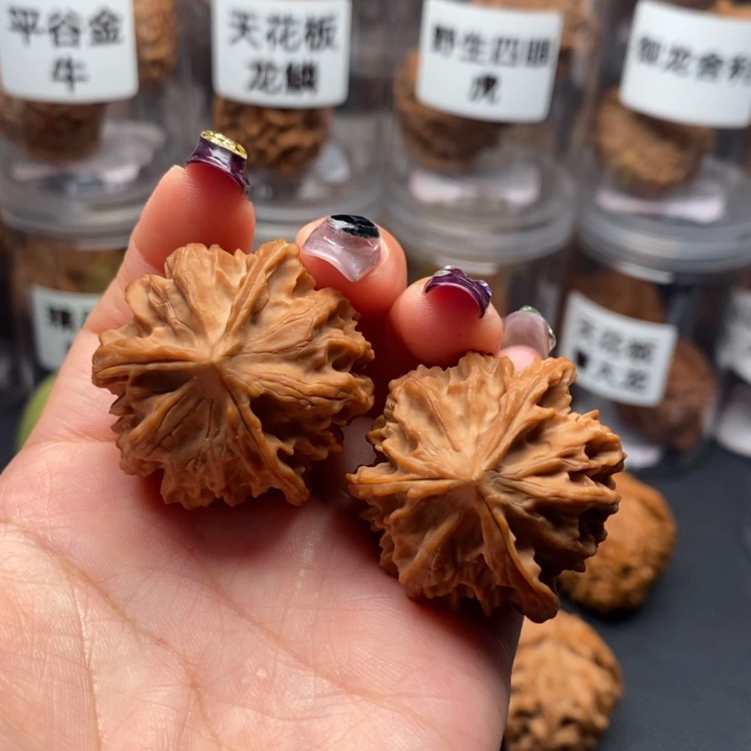 【闪购商品】吊坠文玩核桃我***神凹底三棱