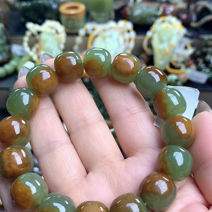*****手串未镶嵌透闪石质玉