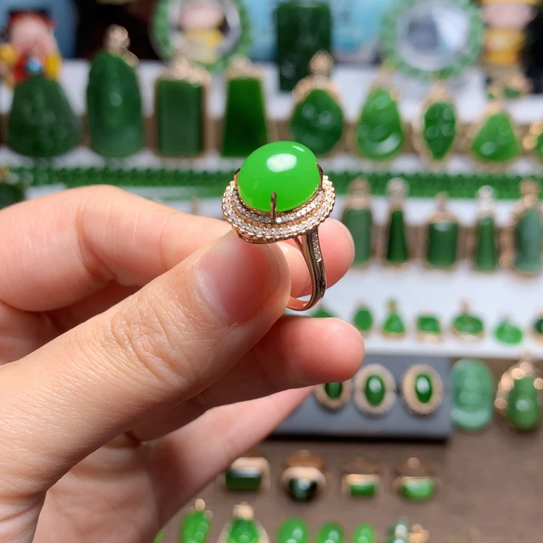 和田玉（碧玉）戒指18K金镶嵌