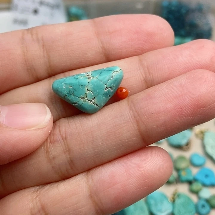 南红玛瑙未镶嵌珠宝奇石