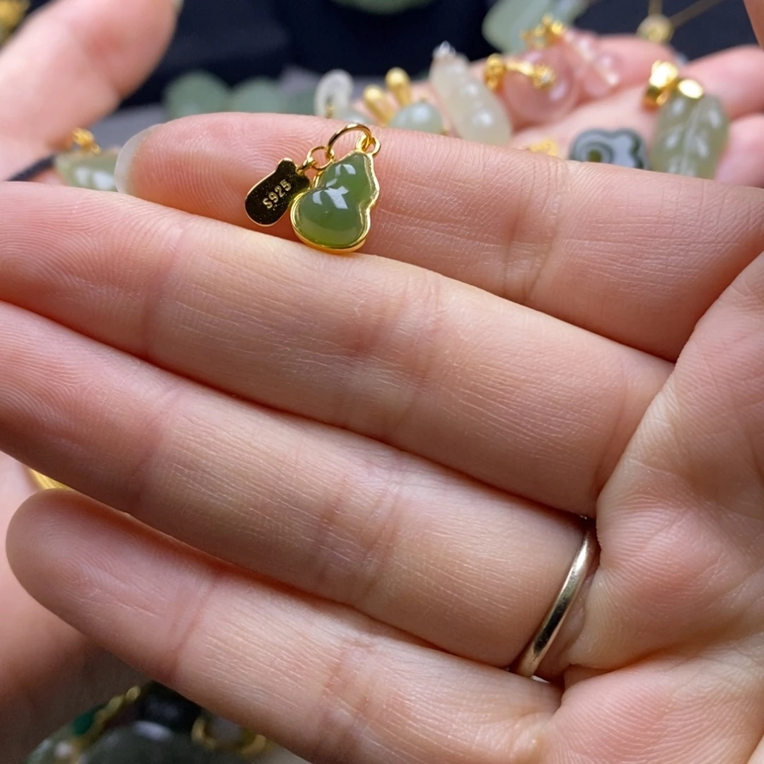 和田玉（碧玉）未镶嵌颈饰